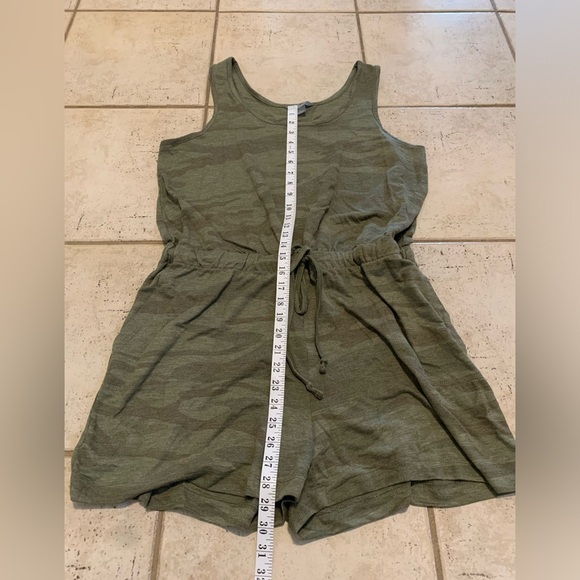 Natural Reflections Camo Romper - XL - Picture 8 of 8